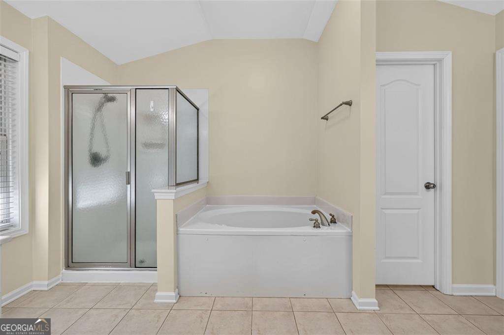 2294 Meadow's End Property Photo 17