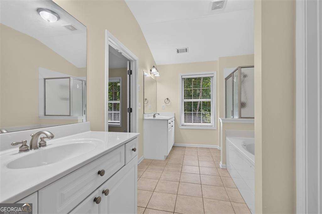2294 Meadow's End Property Photo 18