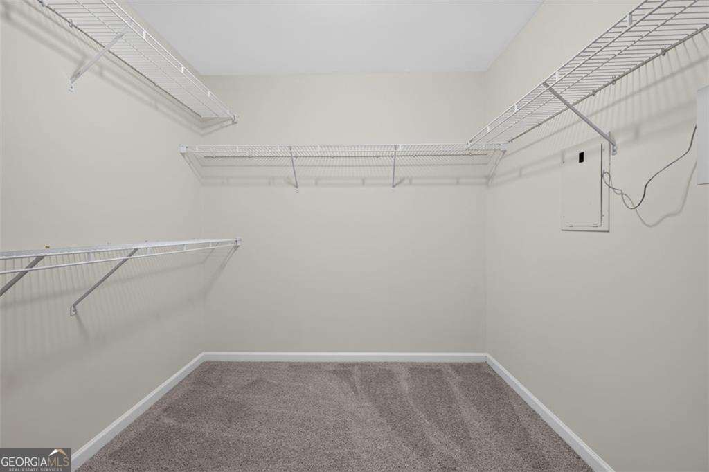 2294 Meadow's End Property Photo 21