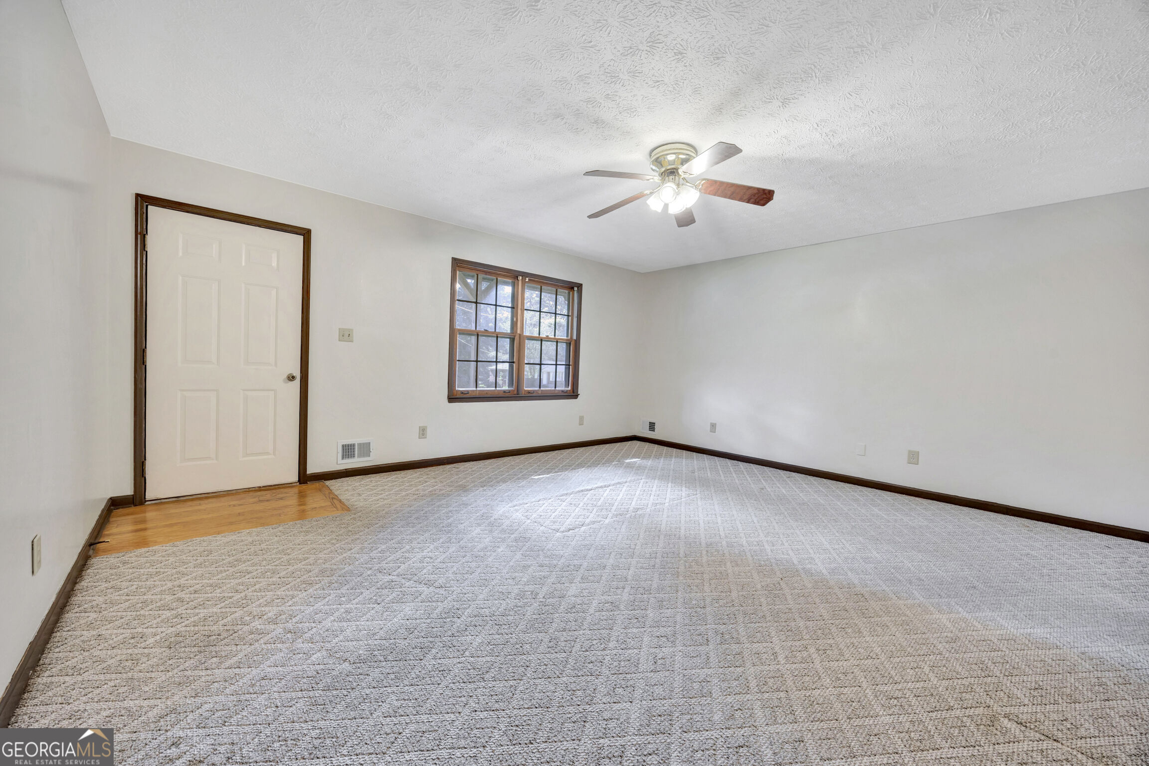 65 Pinehurst Drive Property Photo 5