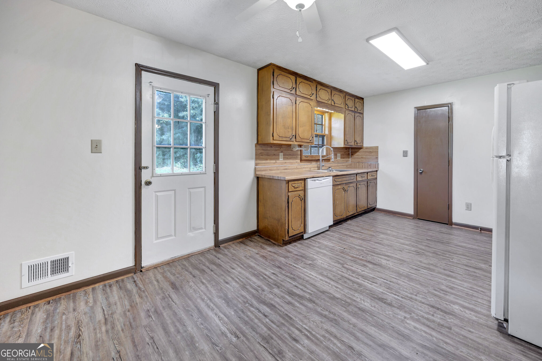 65 Pinehurst Drive Property Photo 8