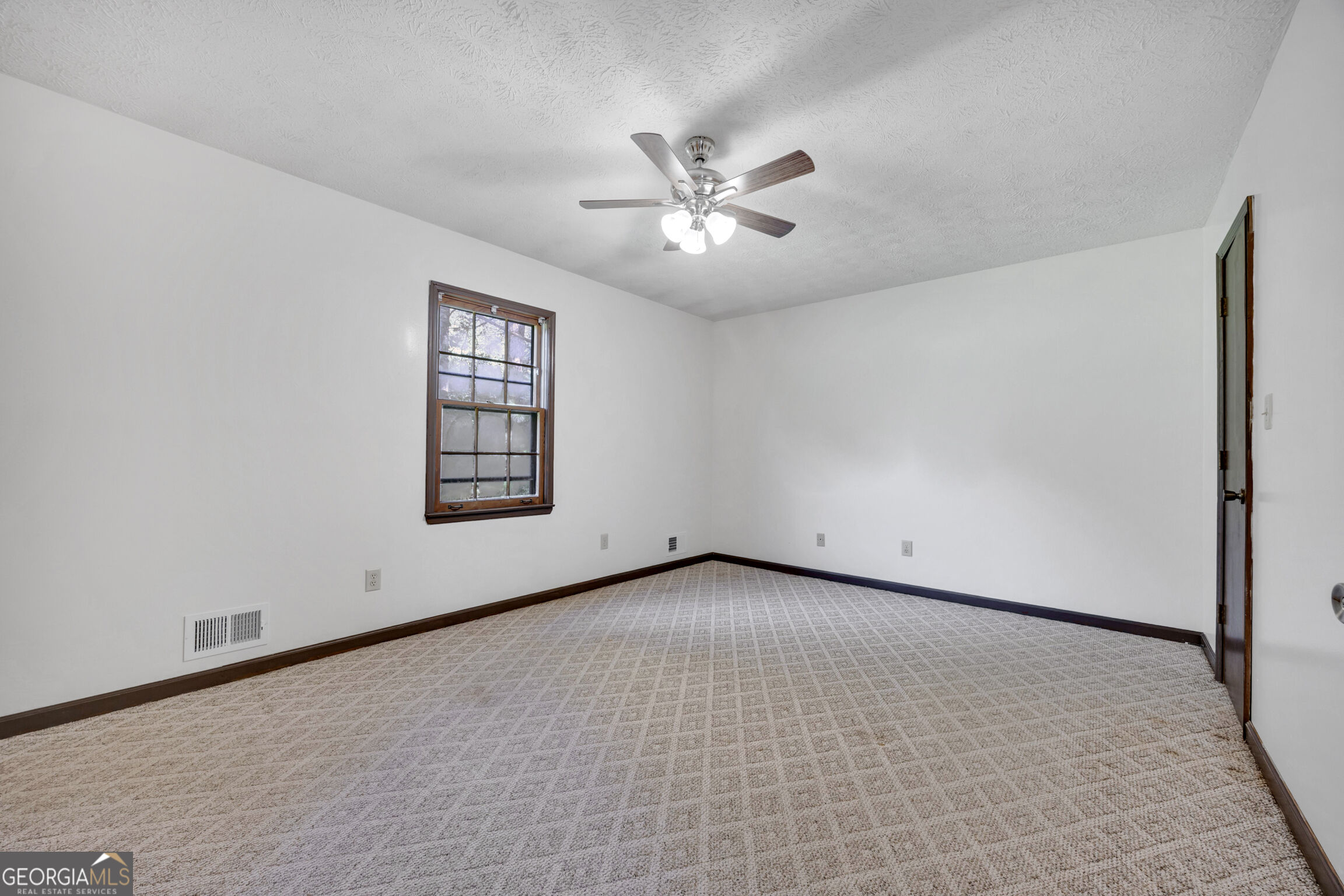 65 Pinehurst Drive Property Photo 16