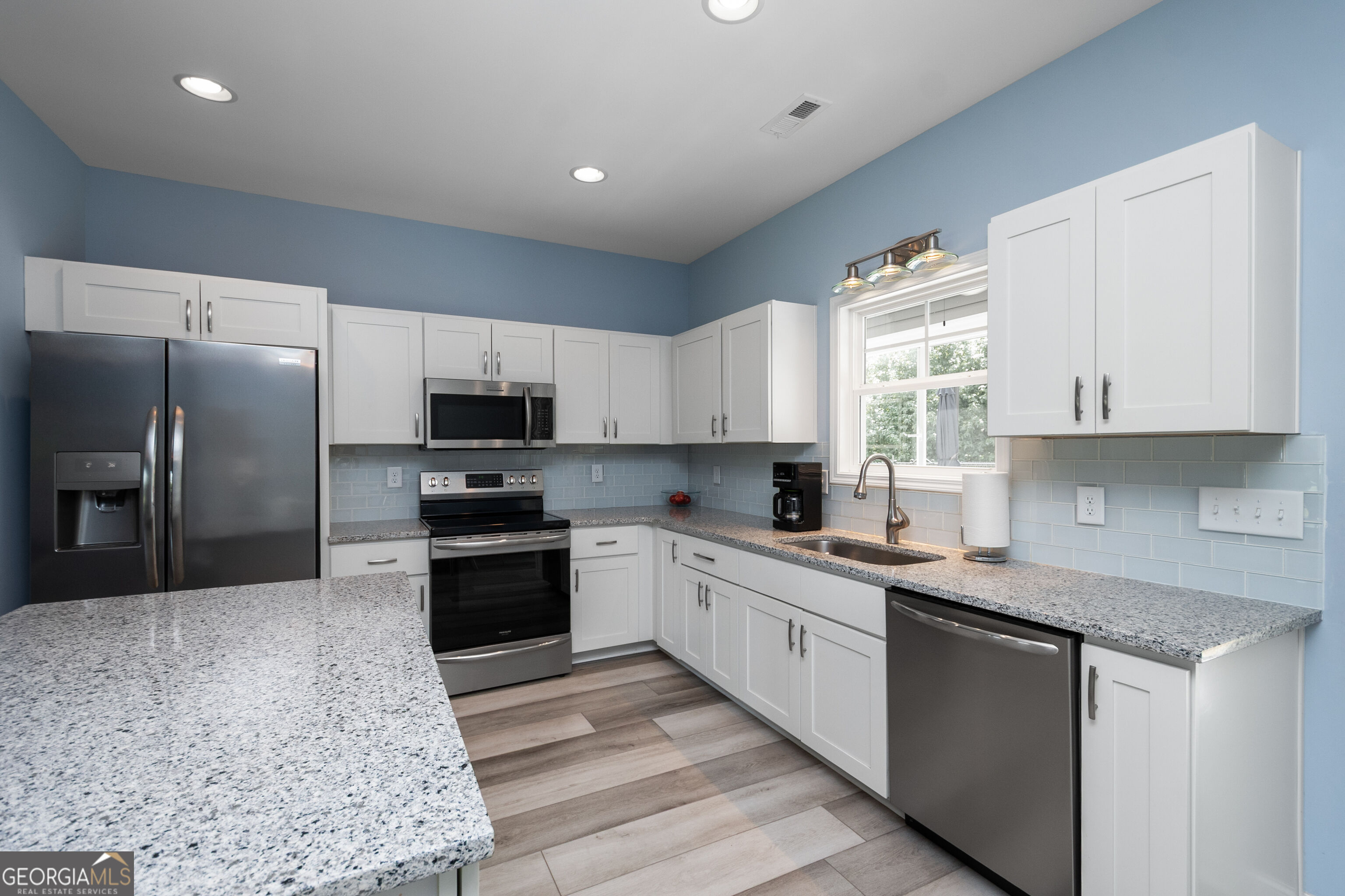 3611 Forrest Road Property Photo 11