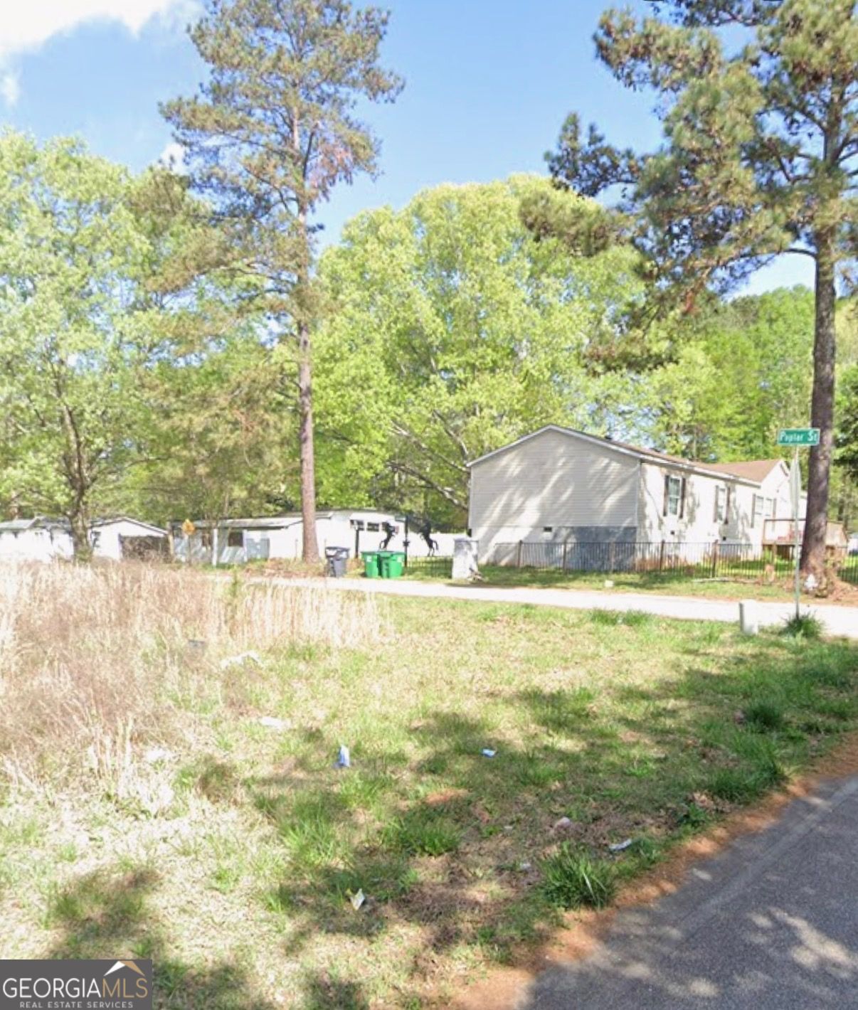 1377 Poplar Street Property Photo 6