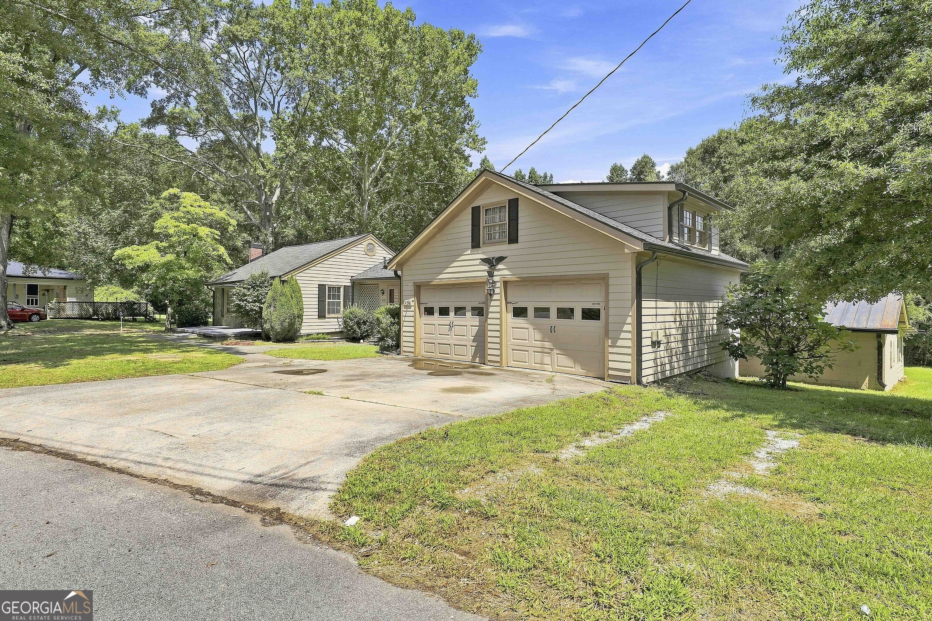 458 Mehaffey Drive Property Photo 2