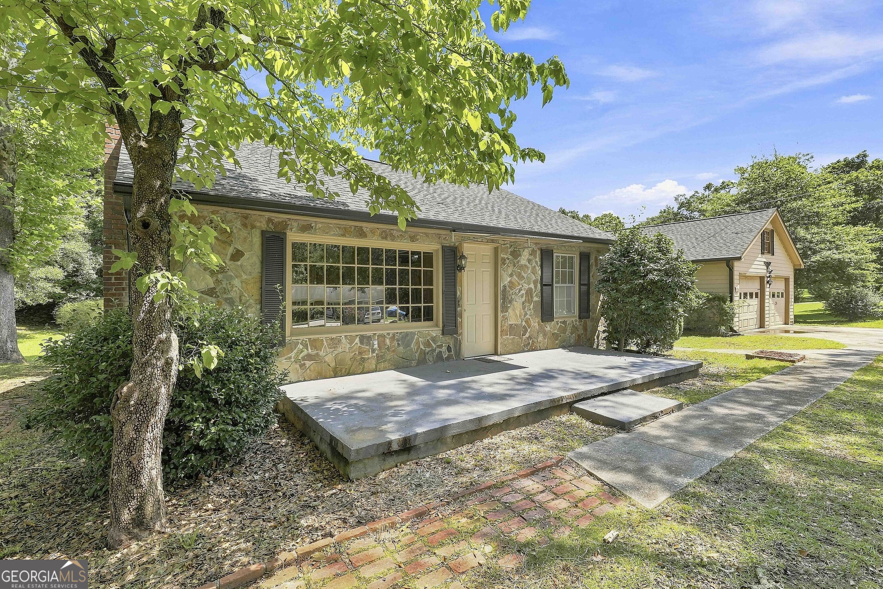 458 Mehaffey Drive Property Photo 6