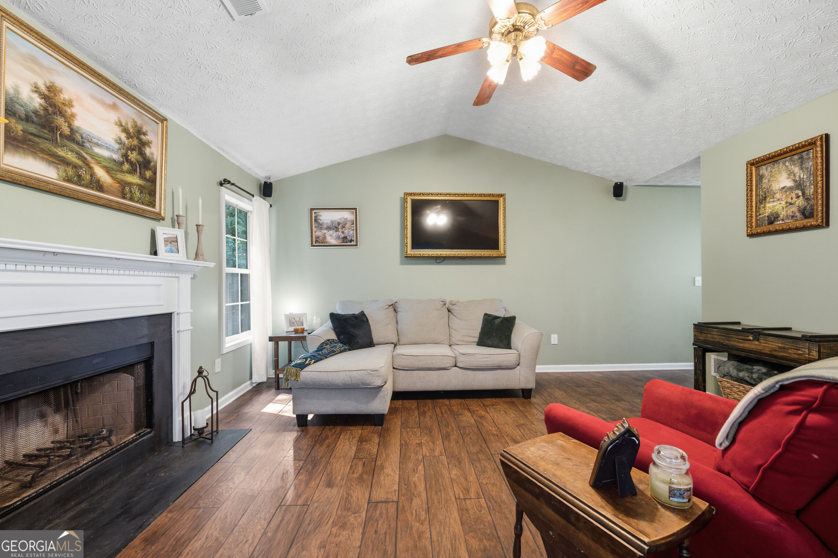 1059 Athena Court Property Photo 5