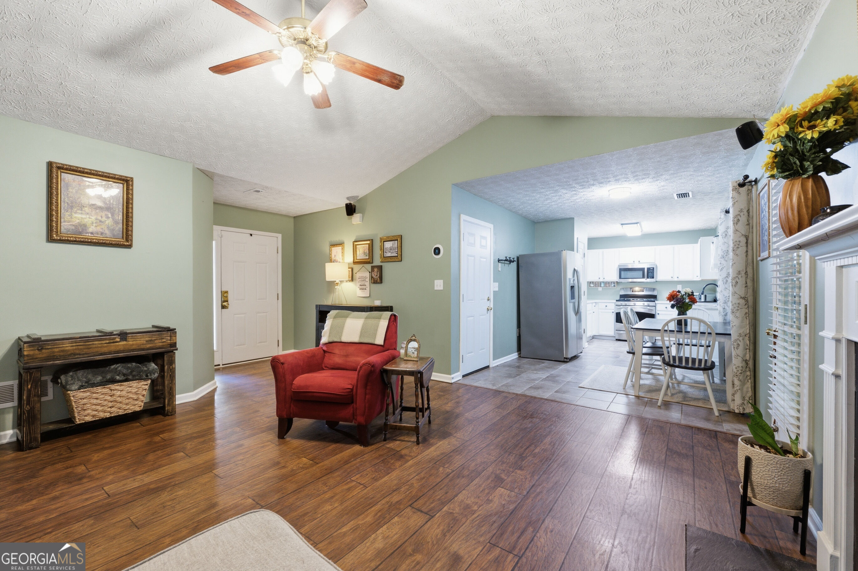 1059 Athena Court Property Photo 7