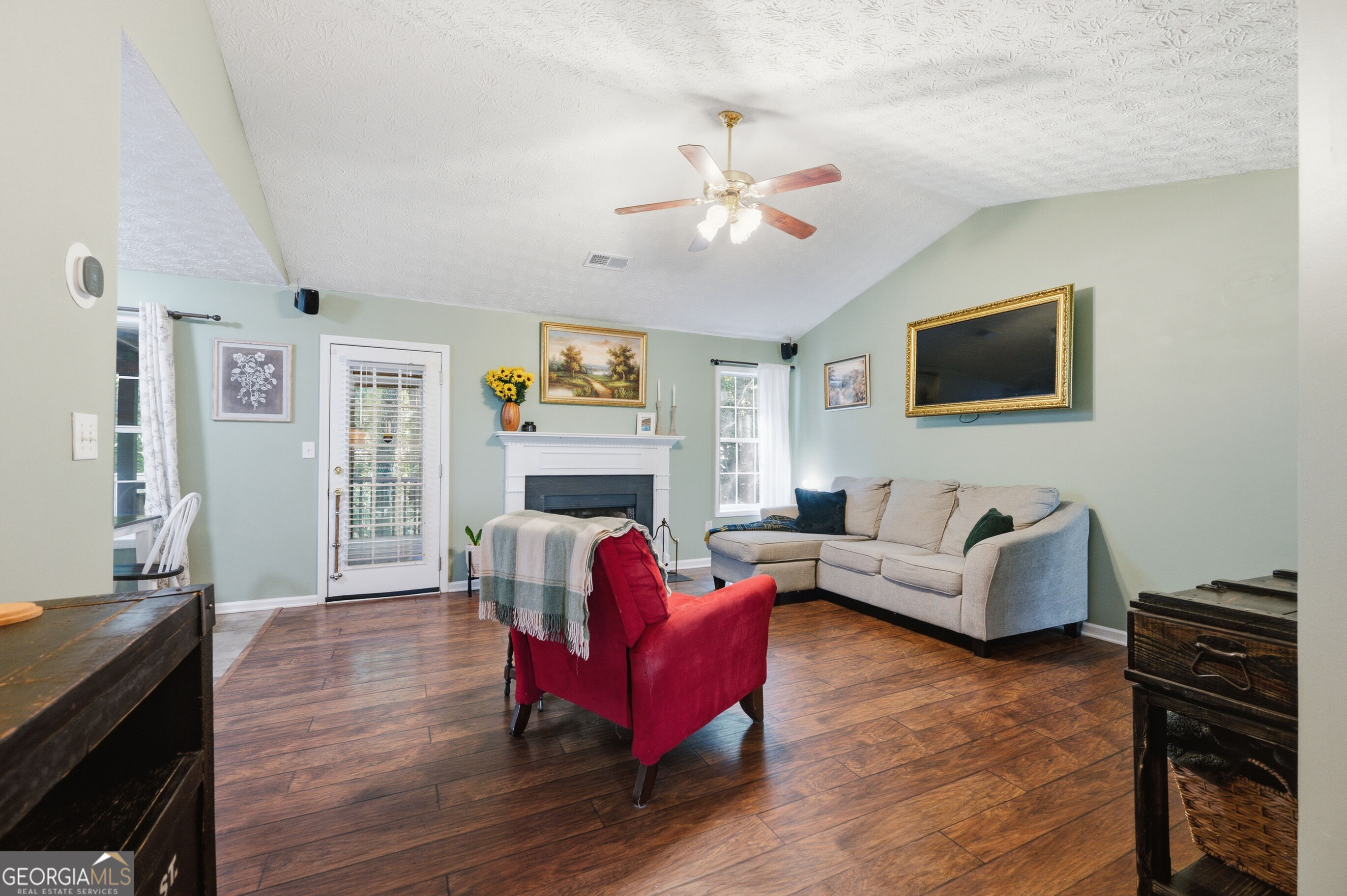1059 Athena Court Property Photo 8