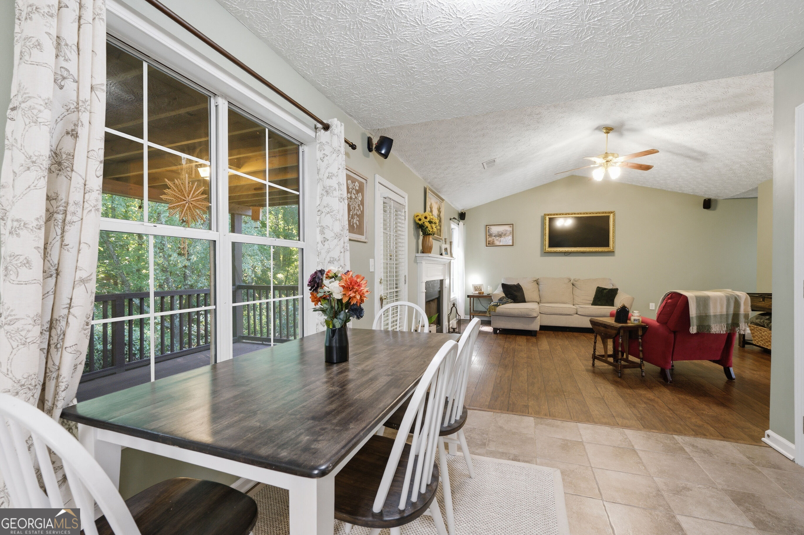 1059 Athena Court Property Photo 13