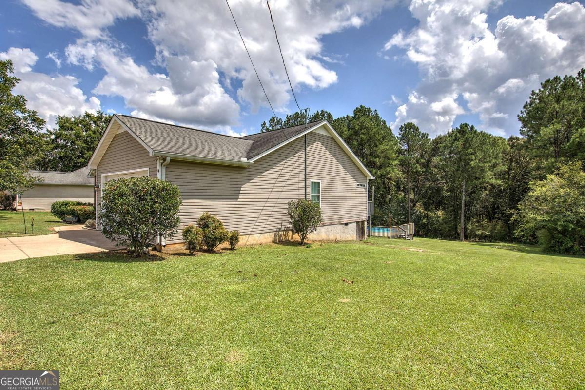 152 Brewer Road Property Photo 2
