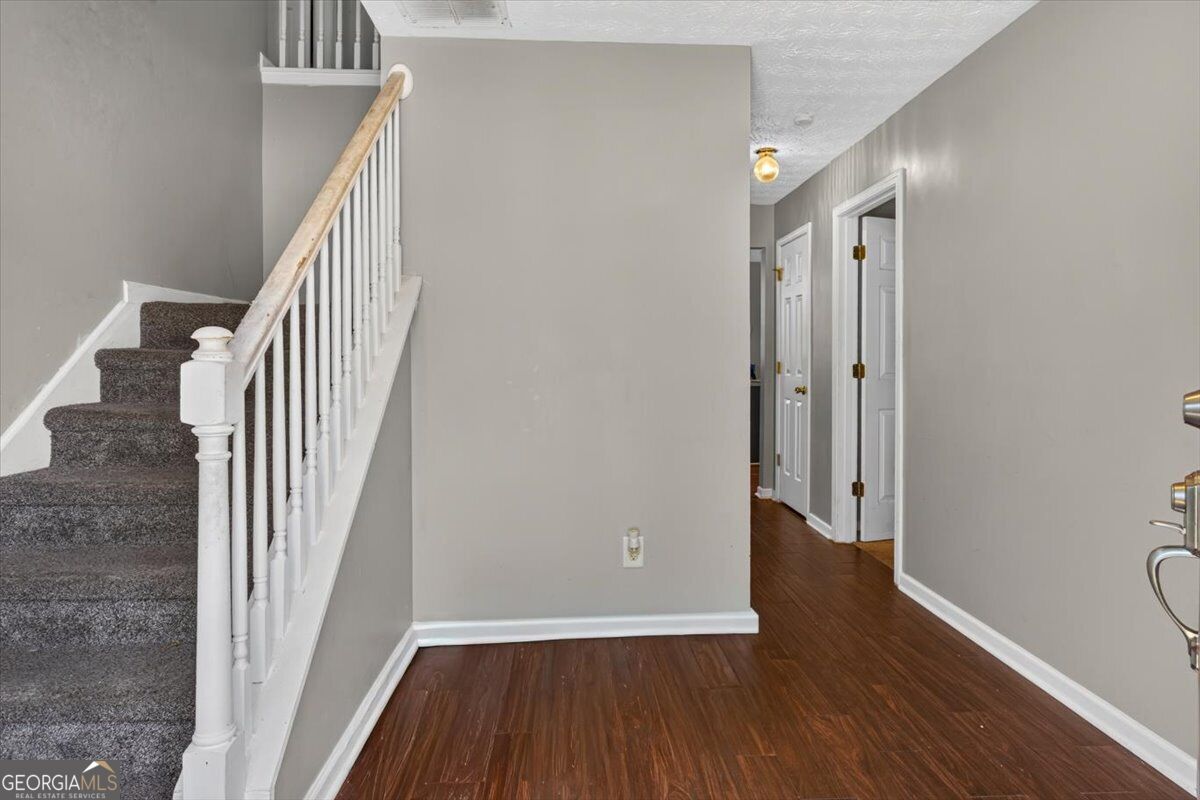 1835 Rest Haven Lane Property Photo 2