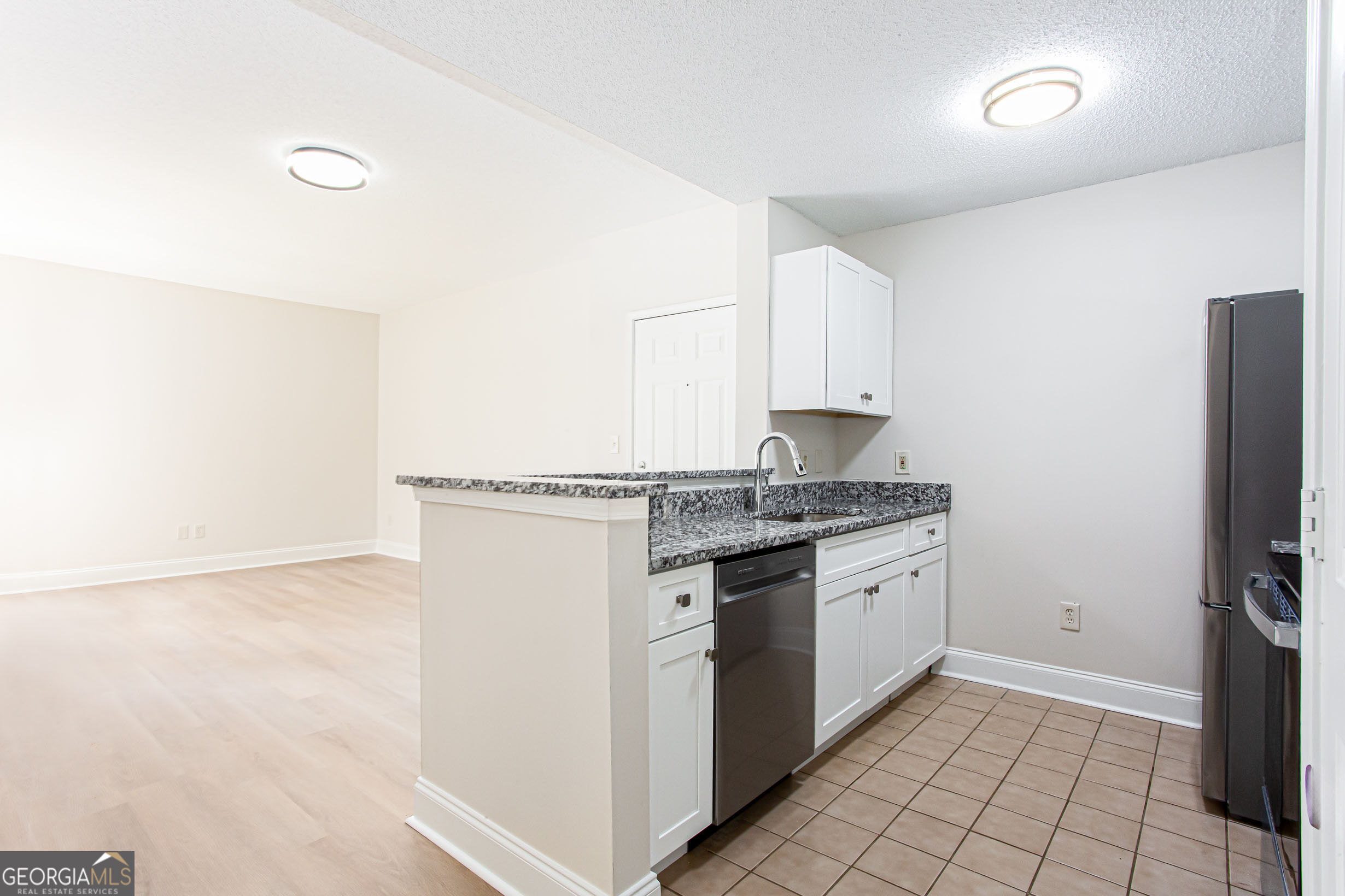 1075 Peachtree Walk Ne # A312 Property Photo 8