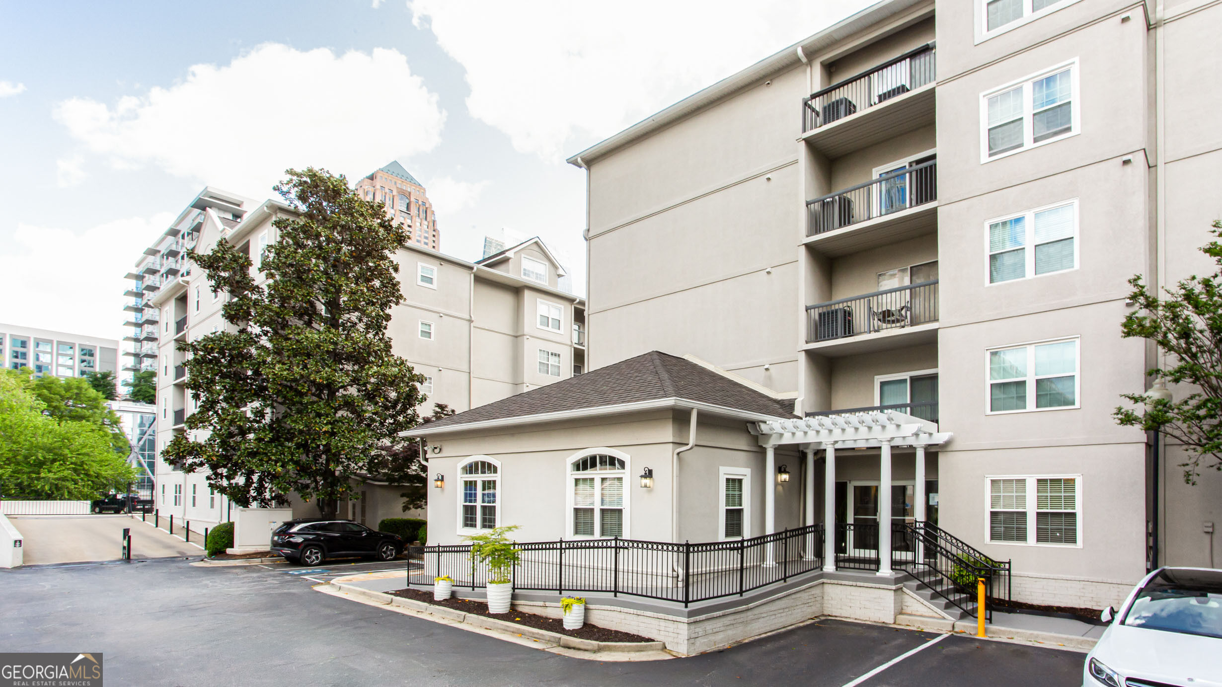 1075 Peachtree Walk Ne # A312 Property Photo 24