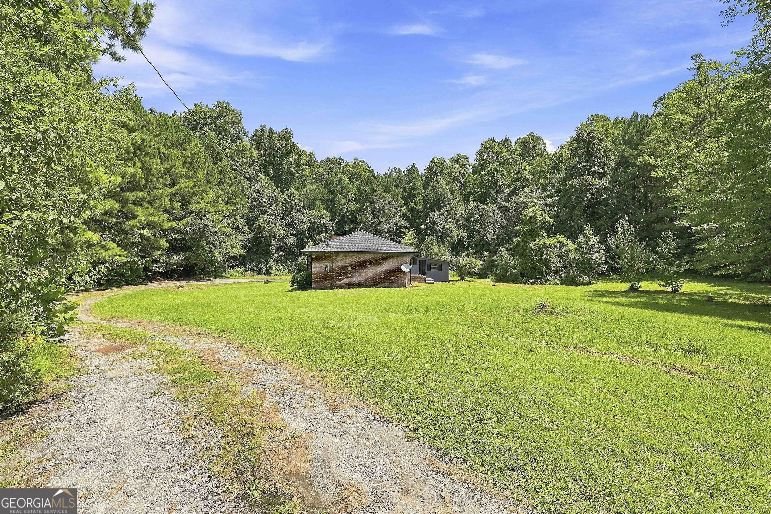 490 Mehaffey Drive Property Photo 2