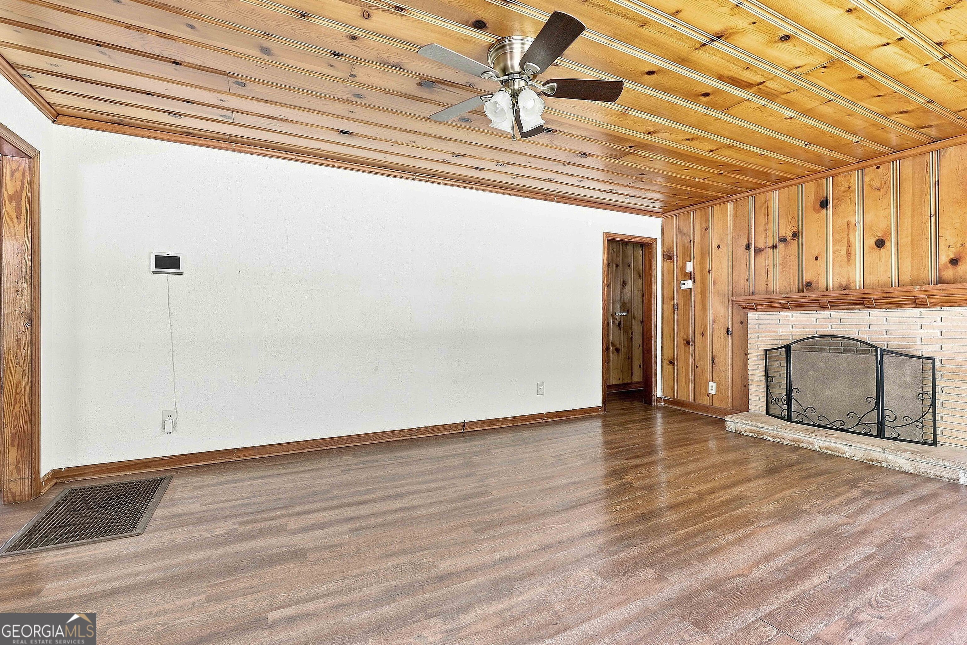 490 Mehaffey Drive Property Photo 9