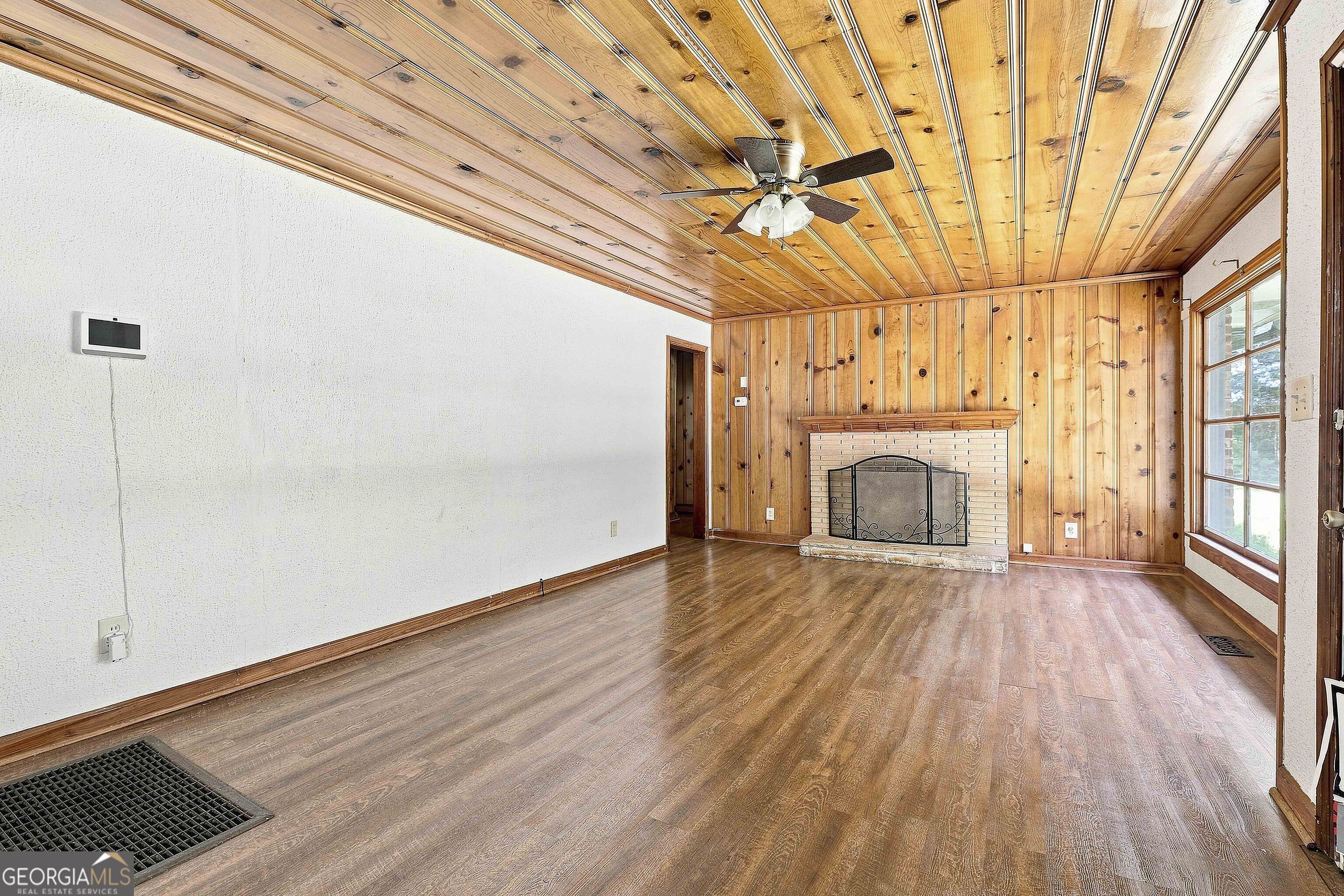 490 Mehaffey Drive Property Photo 11