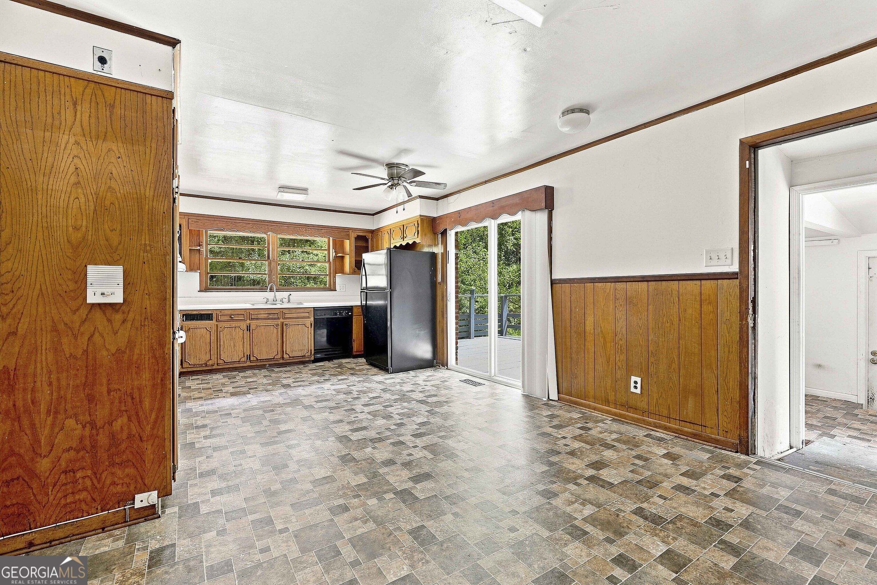 490 Mehaffey Drive Property Photo 18