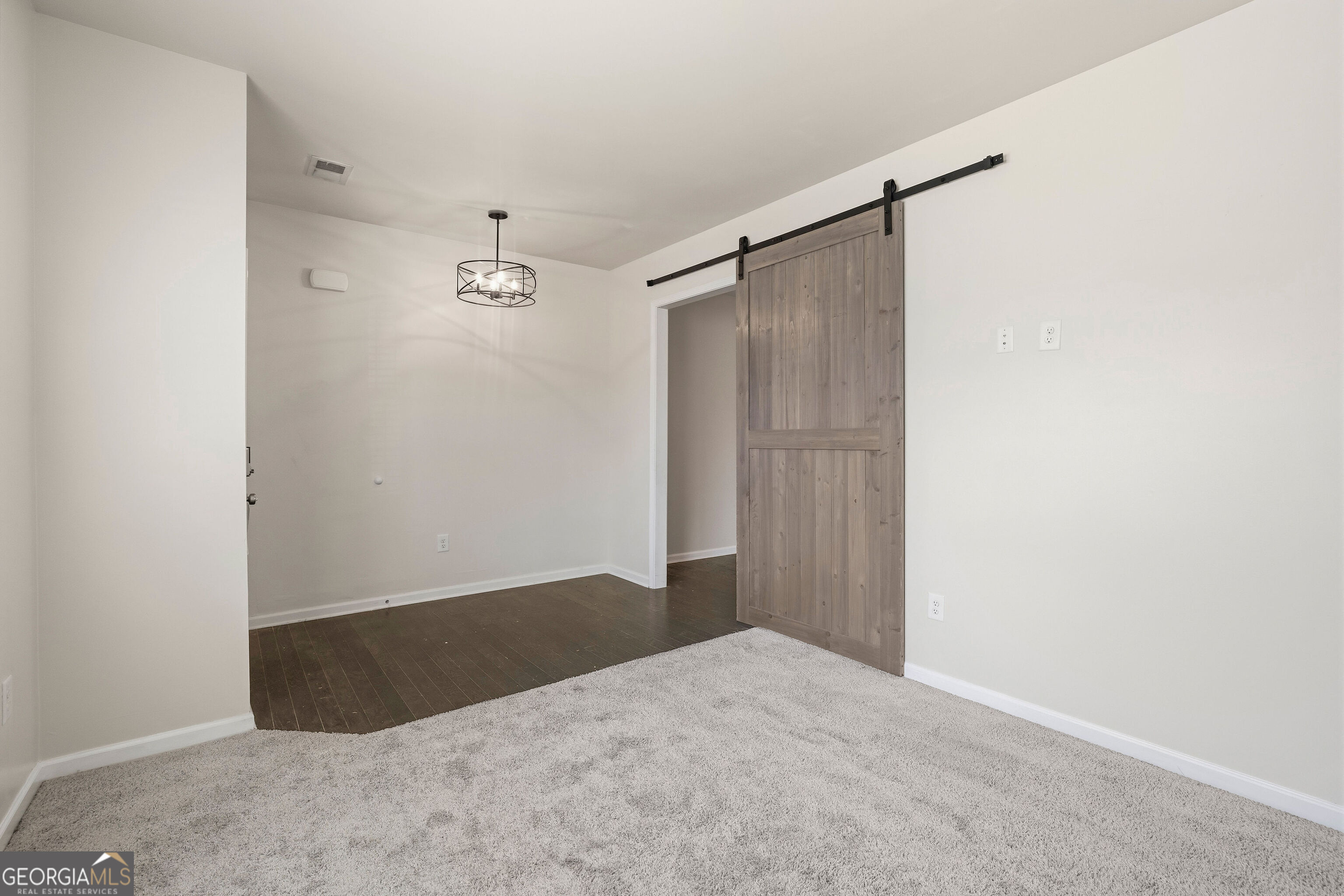 800 Royal Red Court Property Photo 3