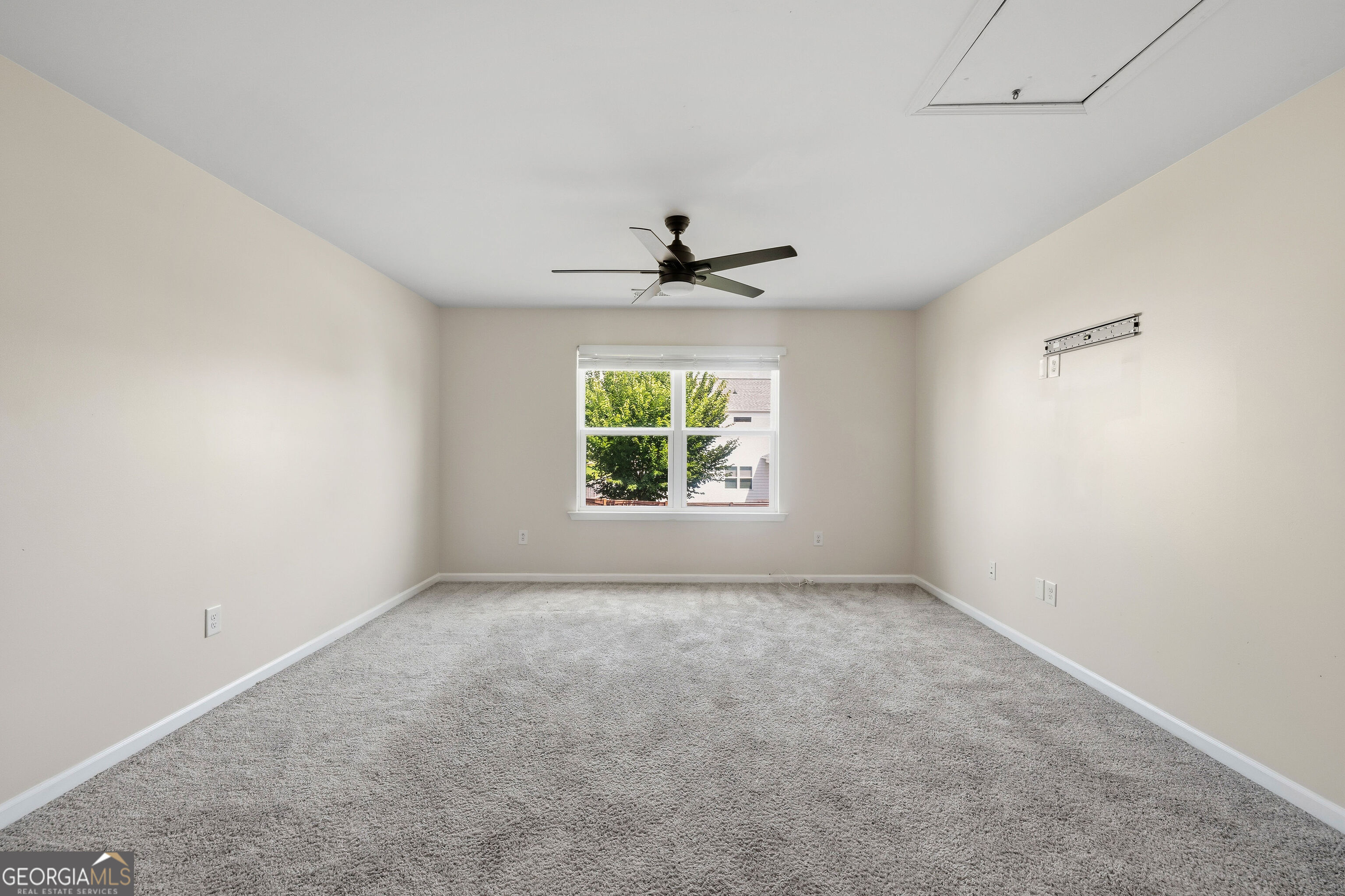 800 Royal Red Court Property Photo 15