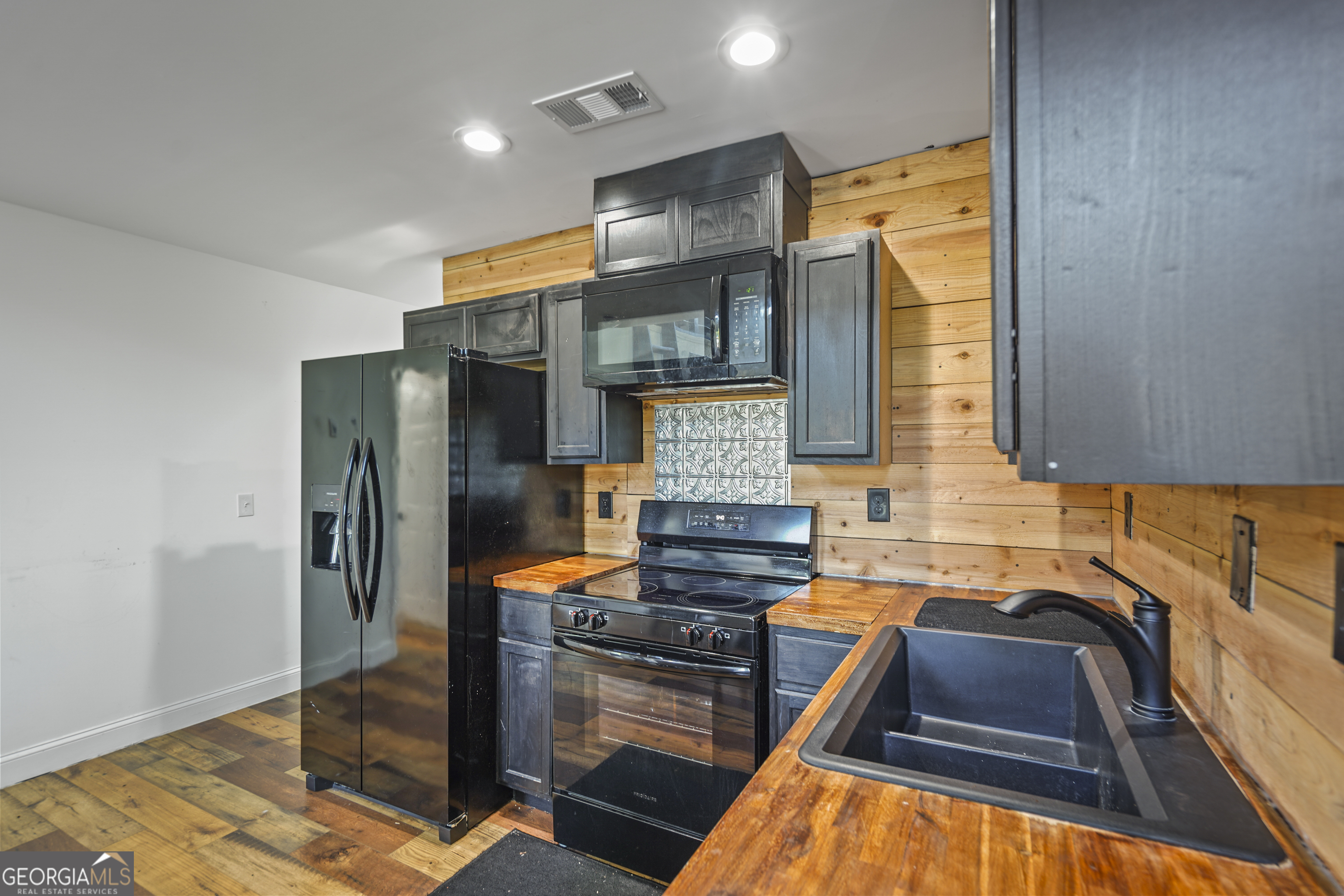 10 Park Road Property Photo 20