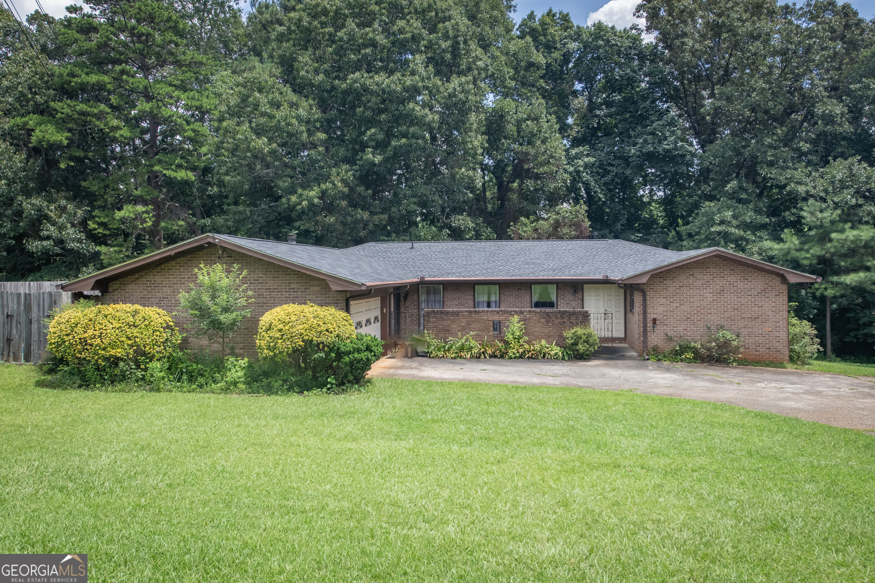 4012 Kings Highway Property Photo 1
