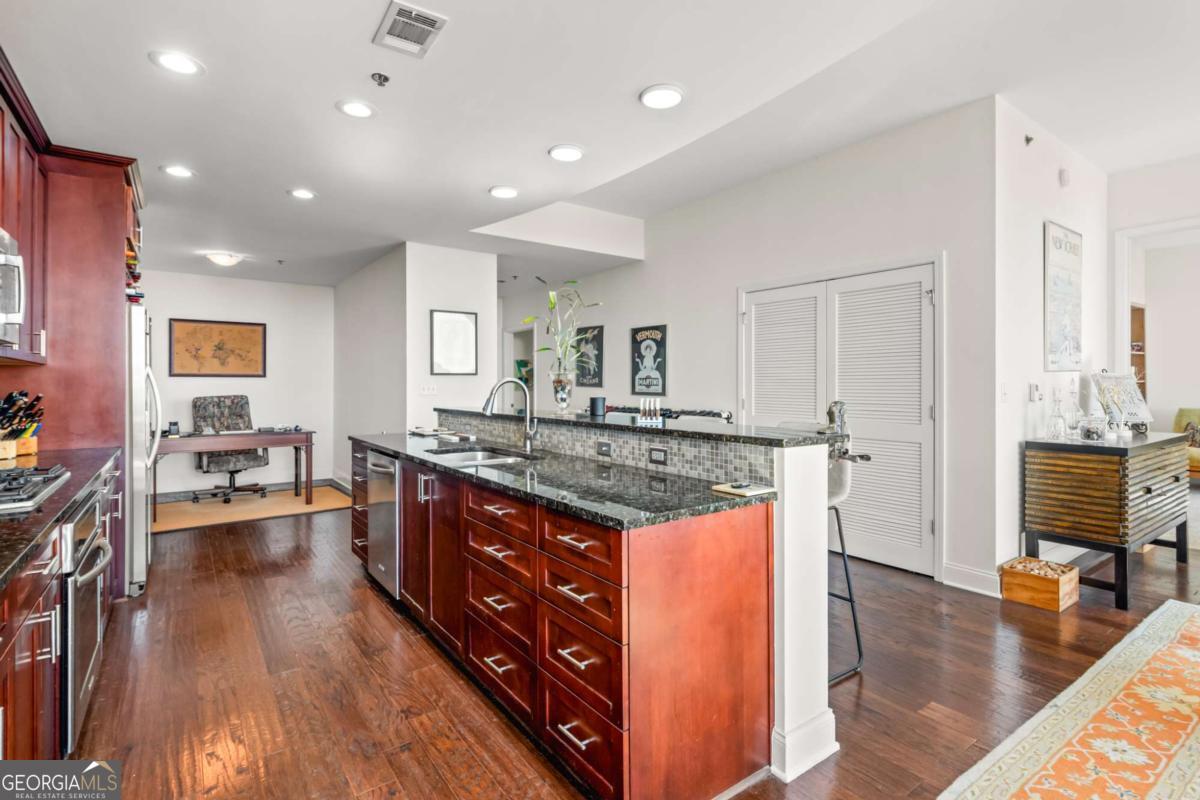 270 17th Street Nw # 3503 Property Photo 9
