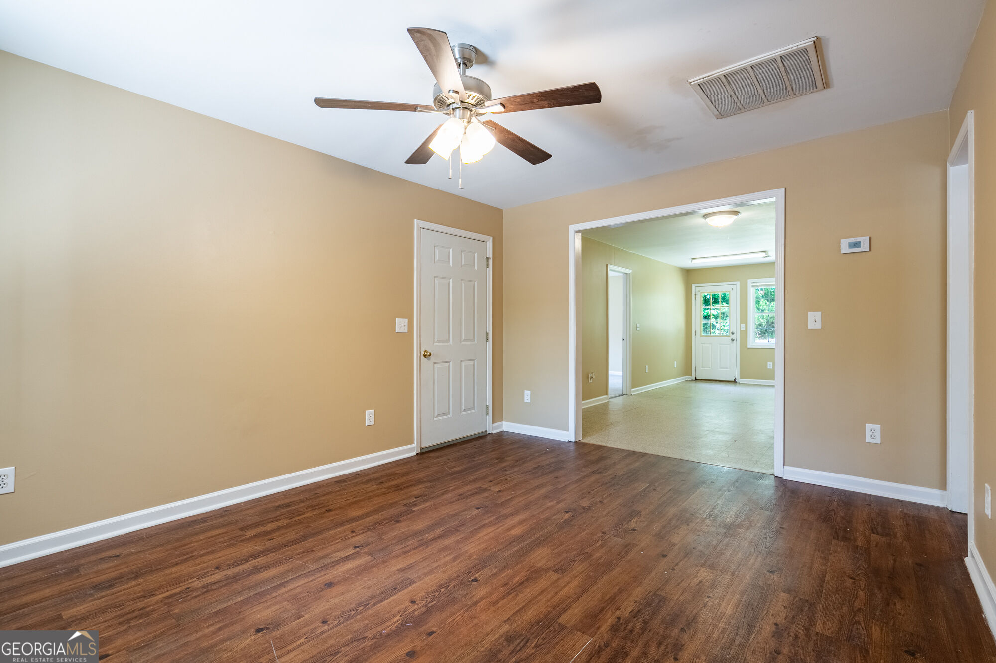 128 Norcross Way Sw Property Photo 4