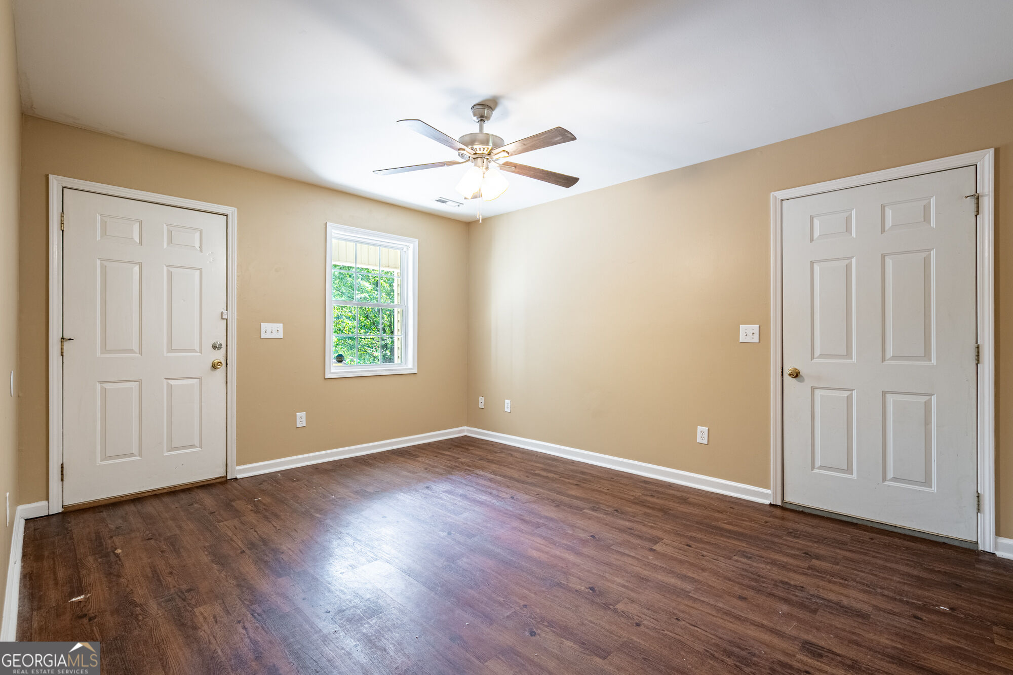 128 Norcross Way Sw Property Photo 5
