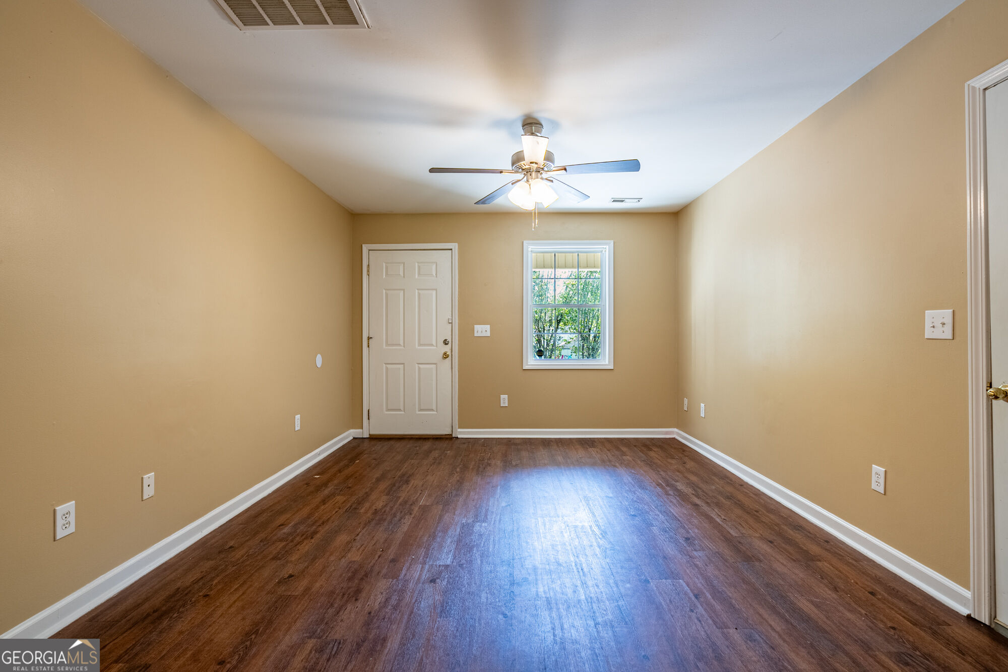 128 Norcross Way Sw Property Photo 6