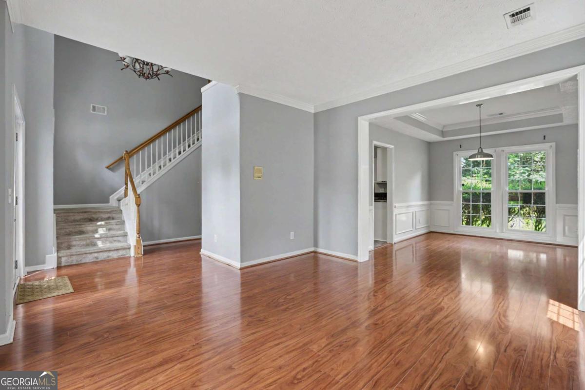 525 Cogburn Ridge Way Property Photo 3