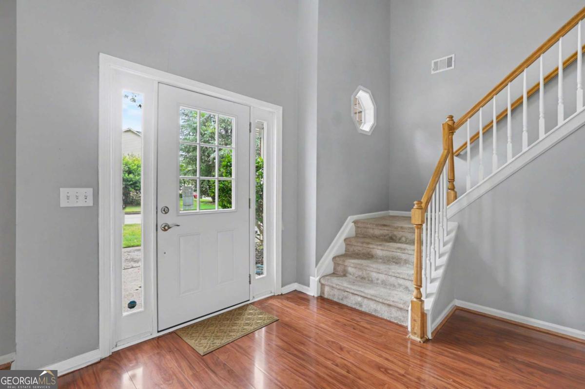 525 Cogburn Ridge Way Property Photo 4