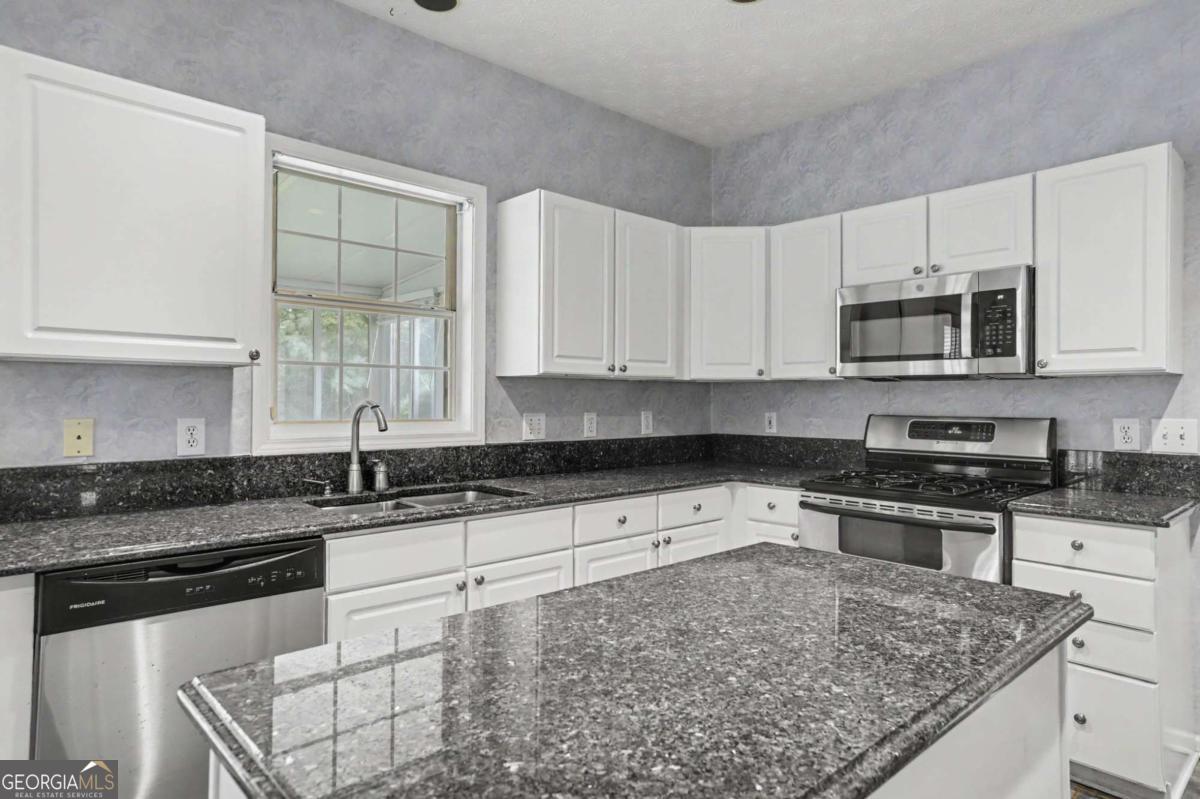 525 Cogburn Ridge Way Property Photo 8
