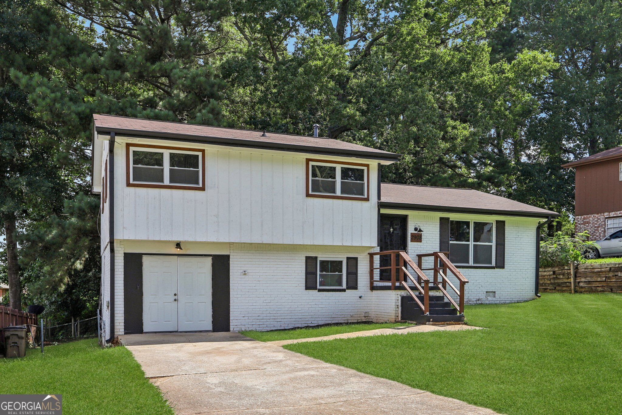 2908 Drexel Lane Property Photo 6