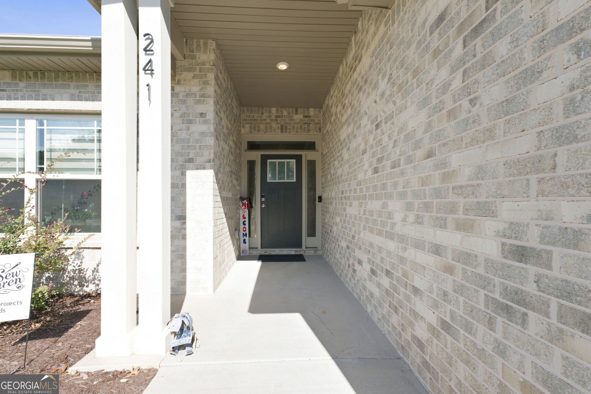 241 Magnolia Villas Drive Property Photo 6
