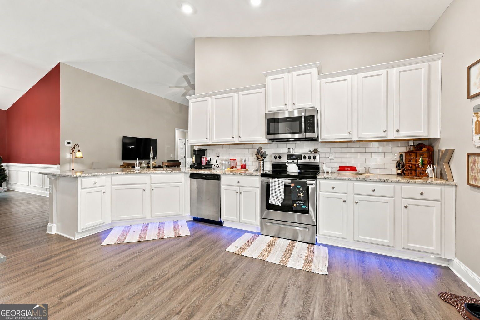 241 Magnolia Villas Drive Property Photo 17