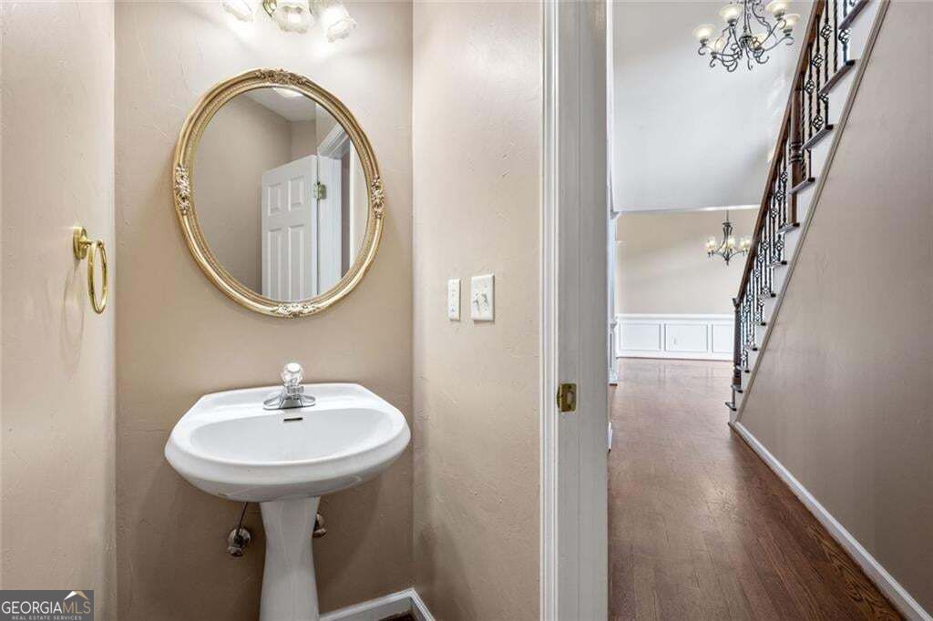 395 Amberbrook Circle Property Photo 14
