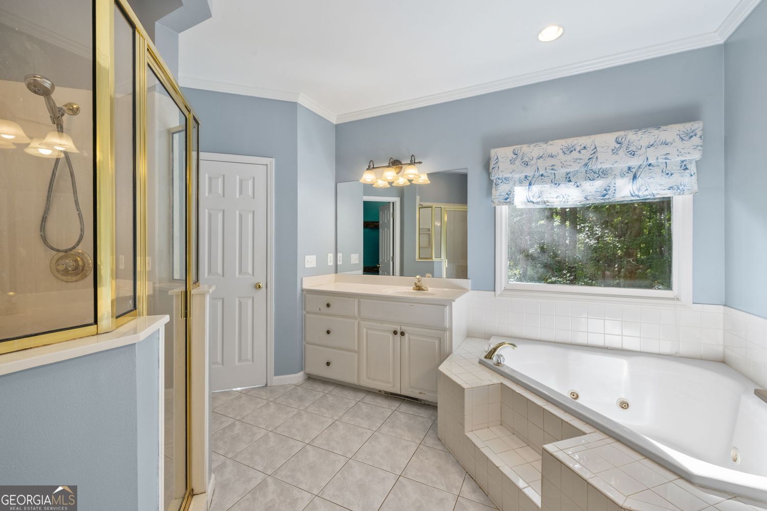 395 Amberbrook Circle Property Photo 16