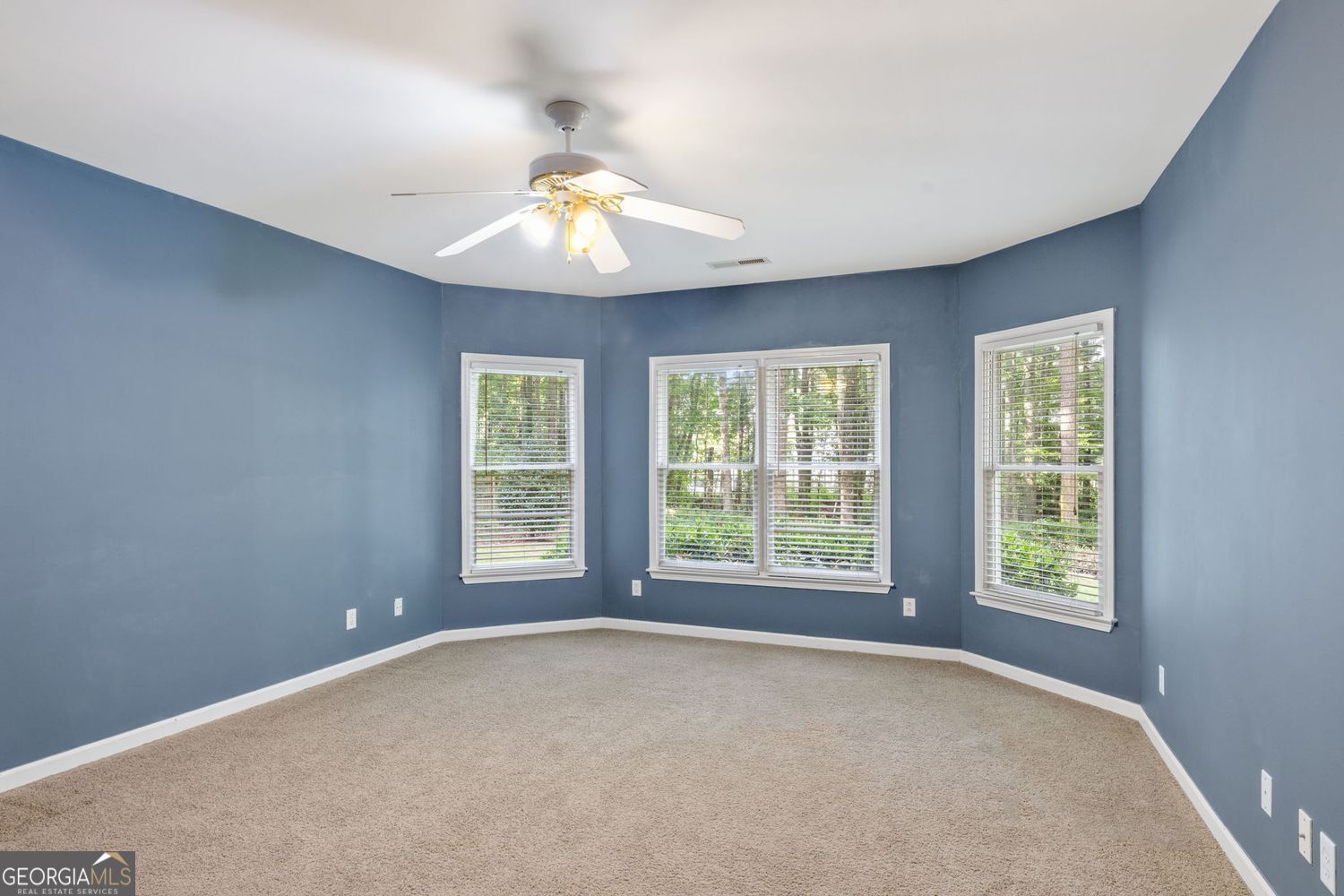 395 Amberbrook Circle Property Photo 33