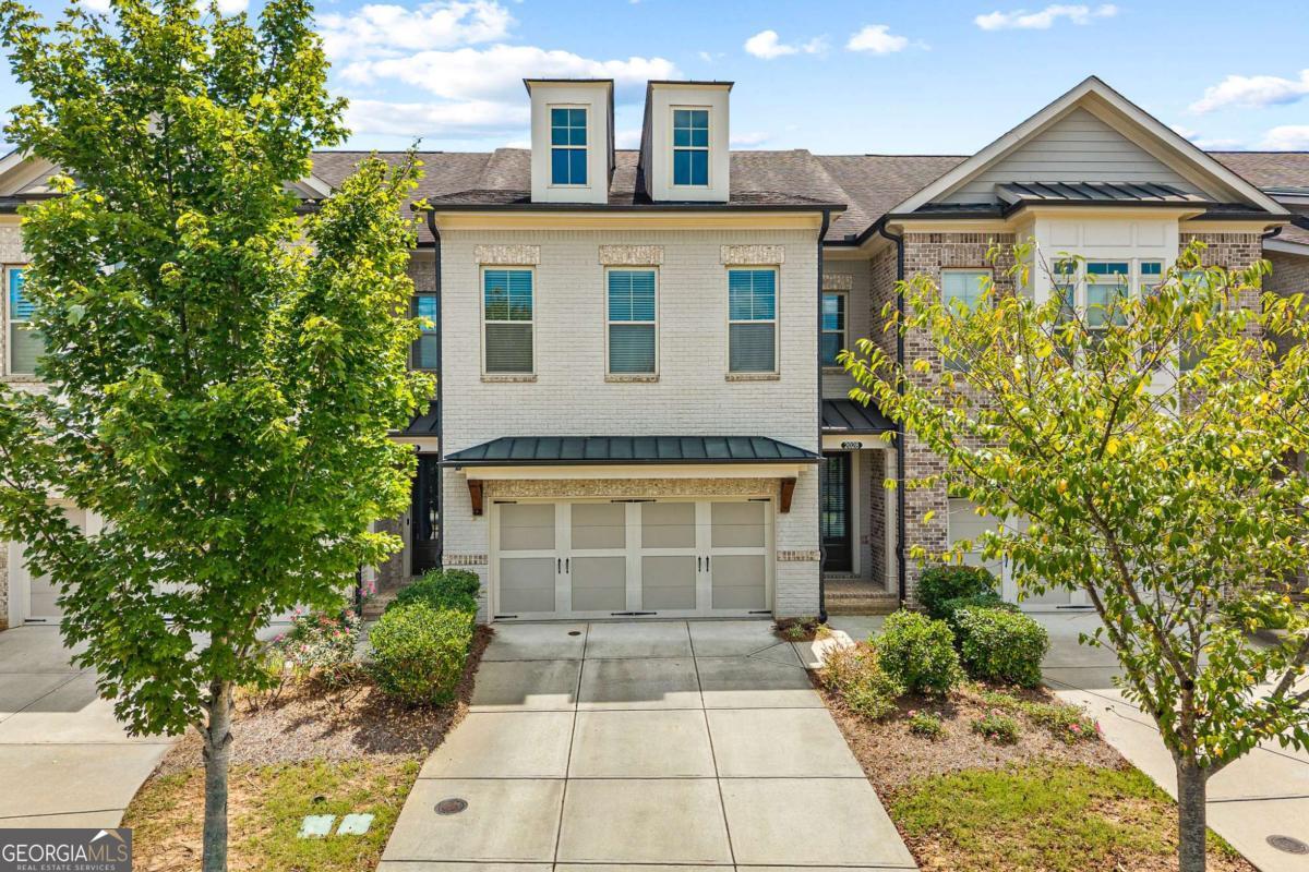 2028 Glenview Park Circle Property Photo 1
