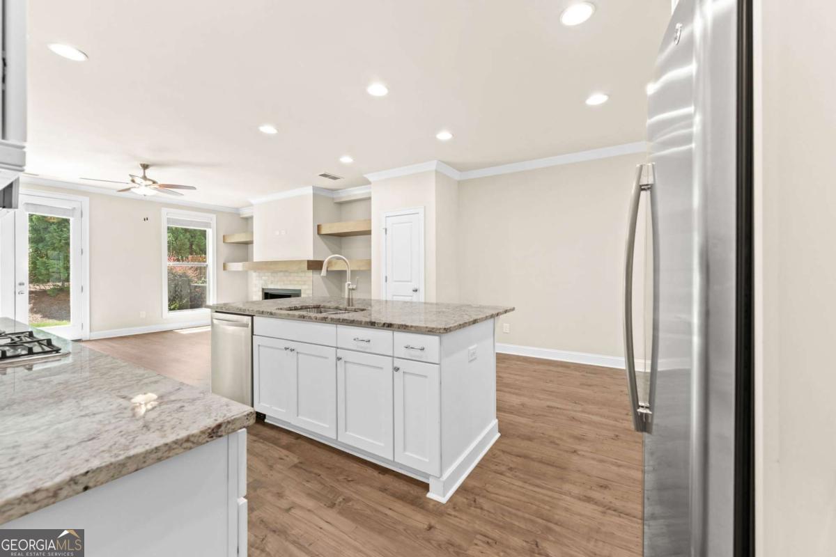 2028 Glenview Park Circle Property Photo 10