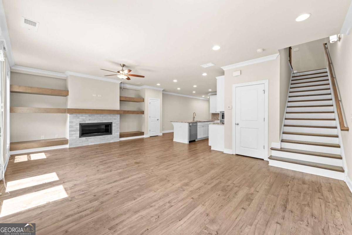 2028 Glenview Park Circle Property Photo 21