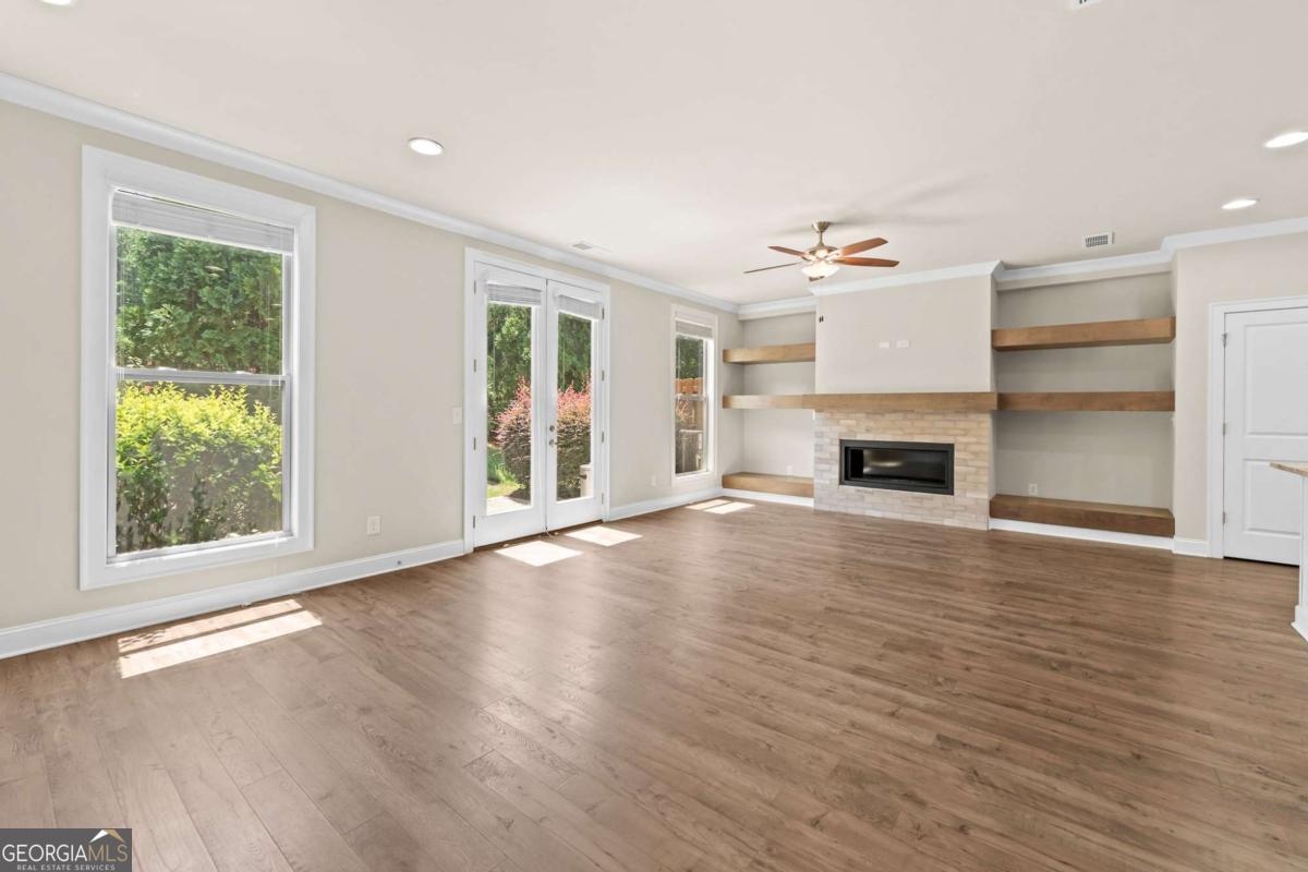2028 Glenview Park Circle Property Photo 22