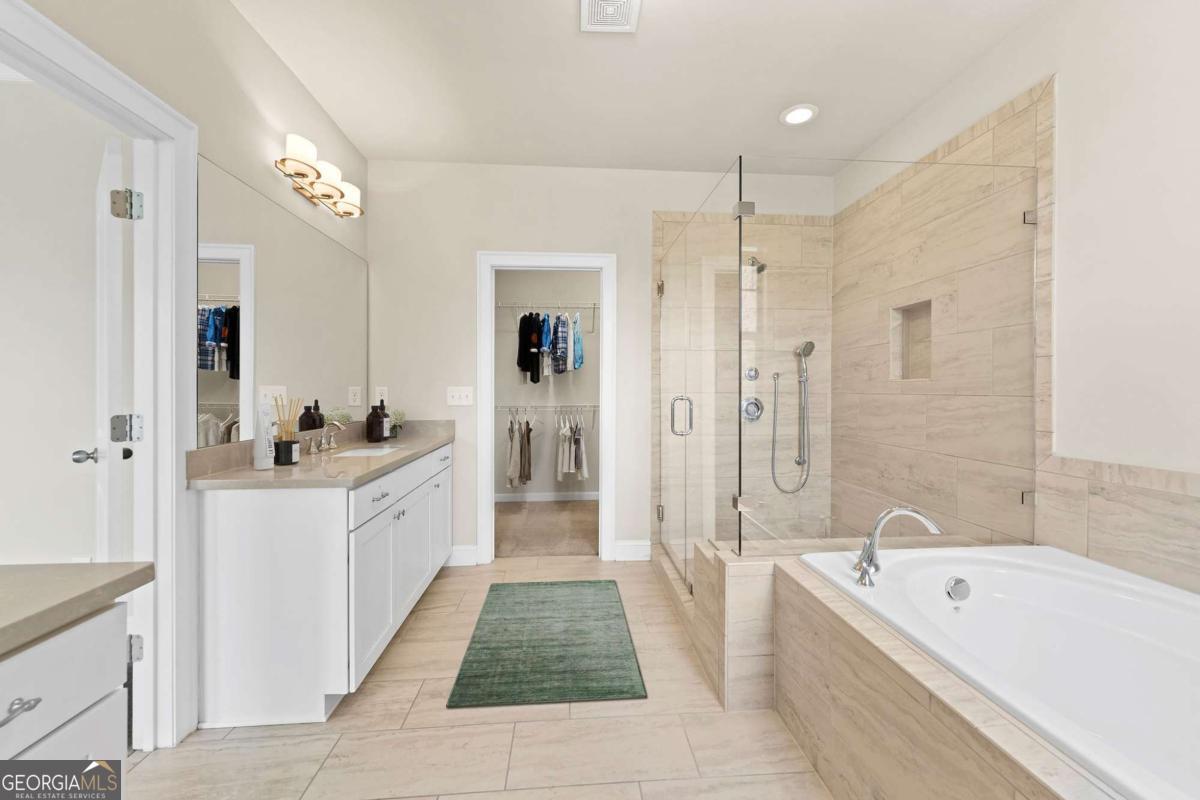 2028 Glenview Park Circle Property Photo 32