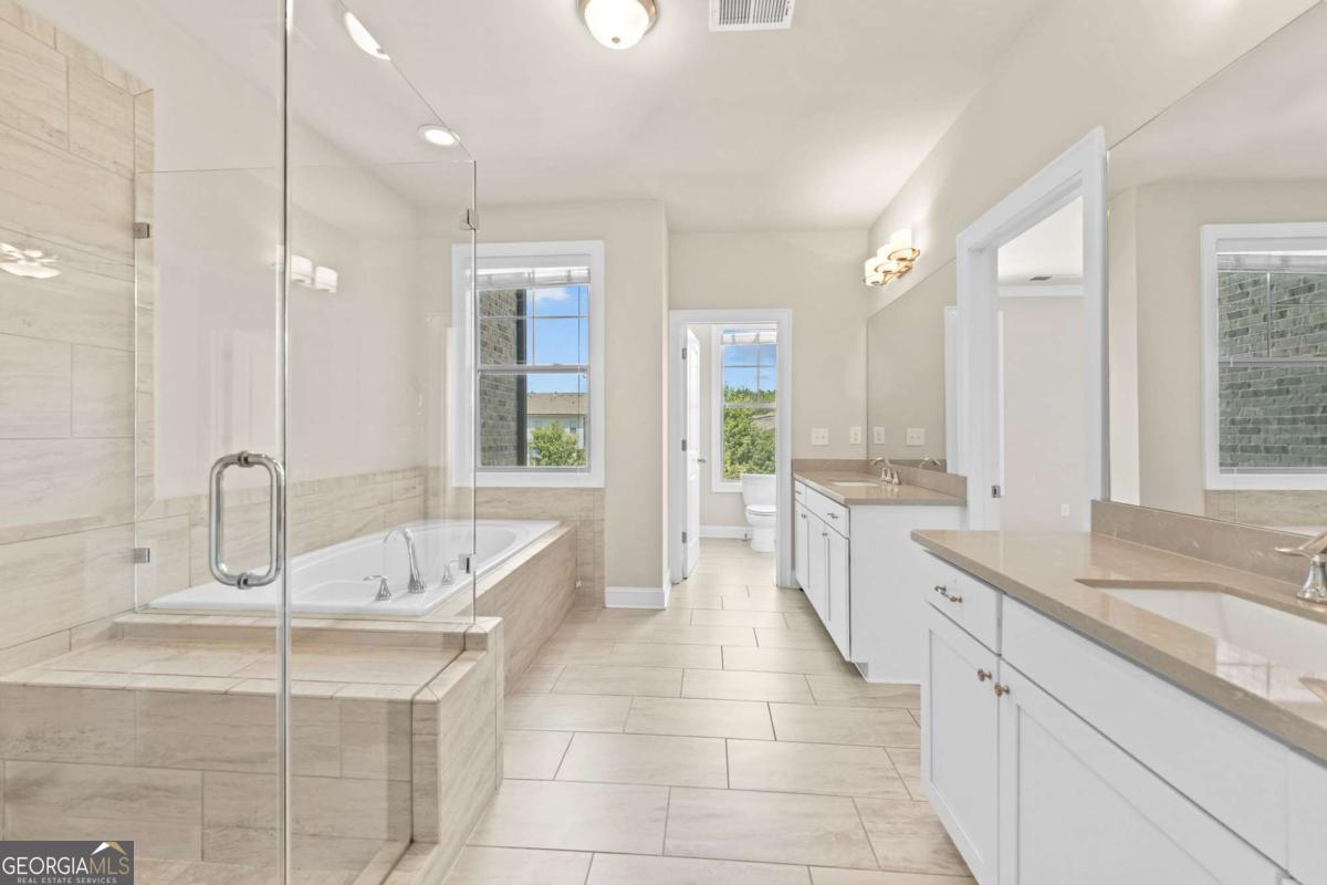 2028 Glenview Park Circle Property Photo 34
