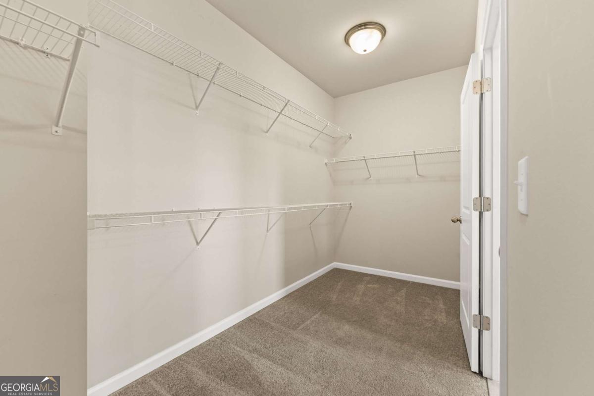 2028 Glenview Park Circle Property Photo 38