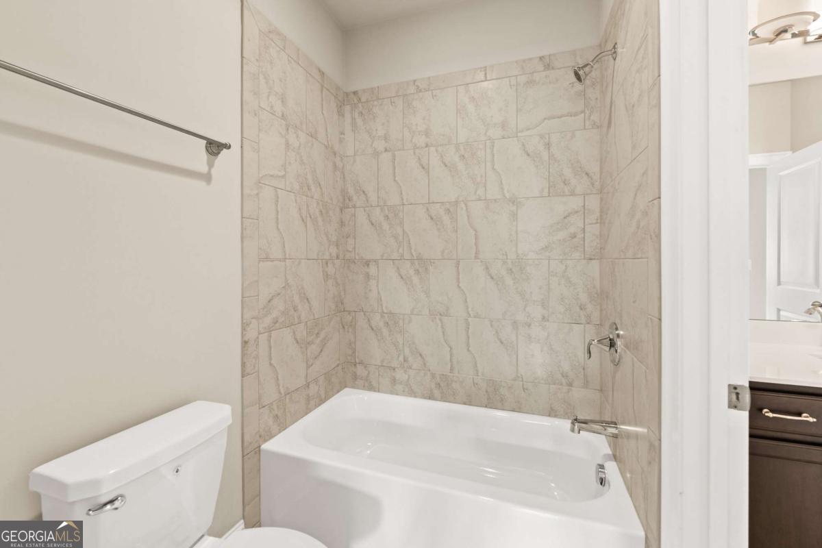 2028 Glenview Park Circle Property Photo 45
