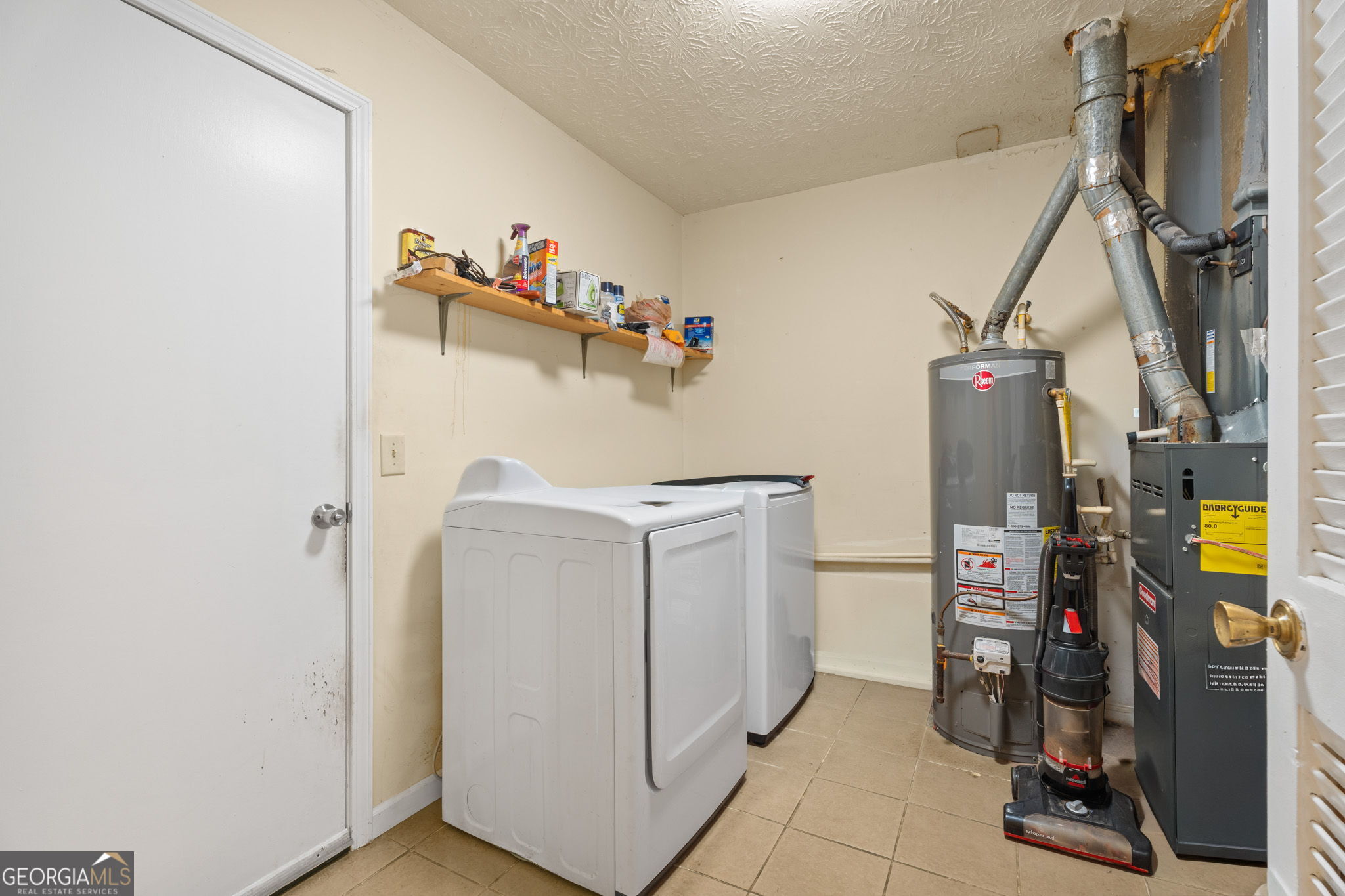 2174 Martin Way Property Photo 33