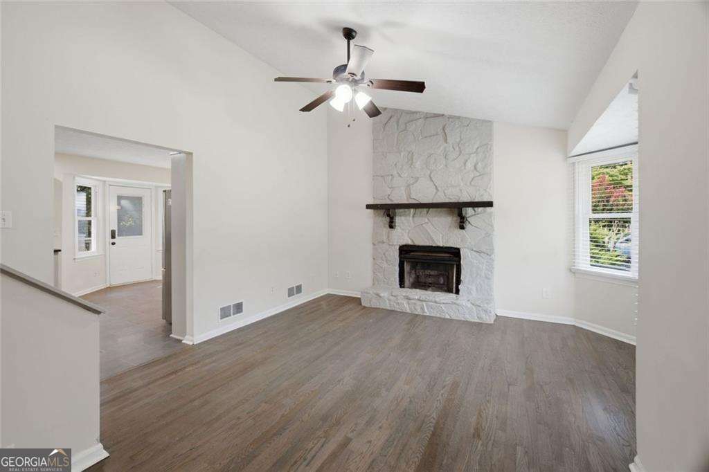 1380 Ashbrook Drive Nw Property Photo 5