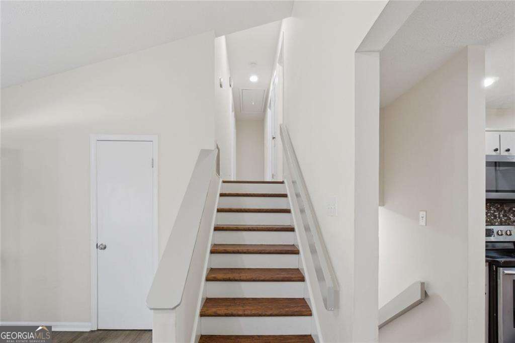 1380 Ashbrook Drive Nw Property Photo 11